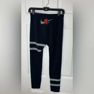 Nike Medium Leggings - Black